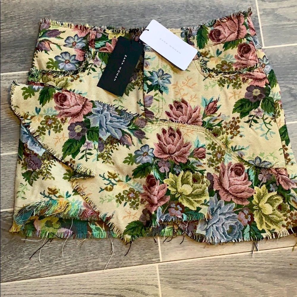 Zara mini skirt